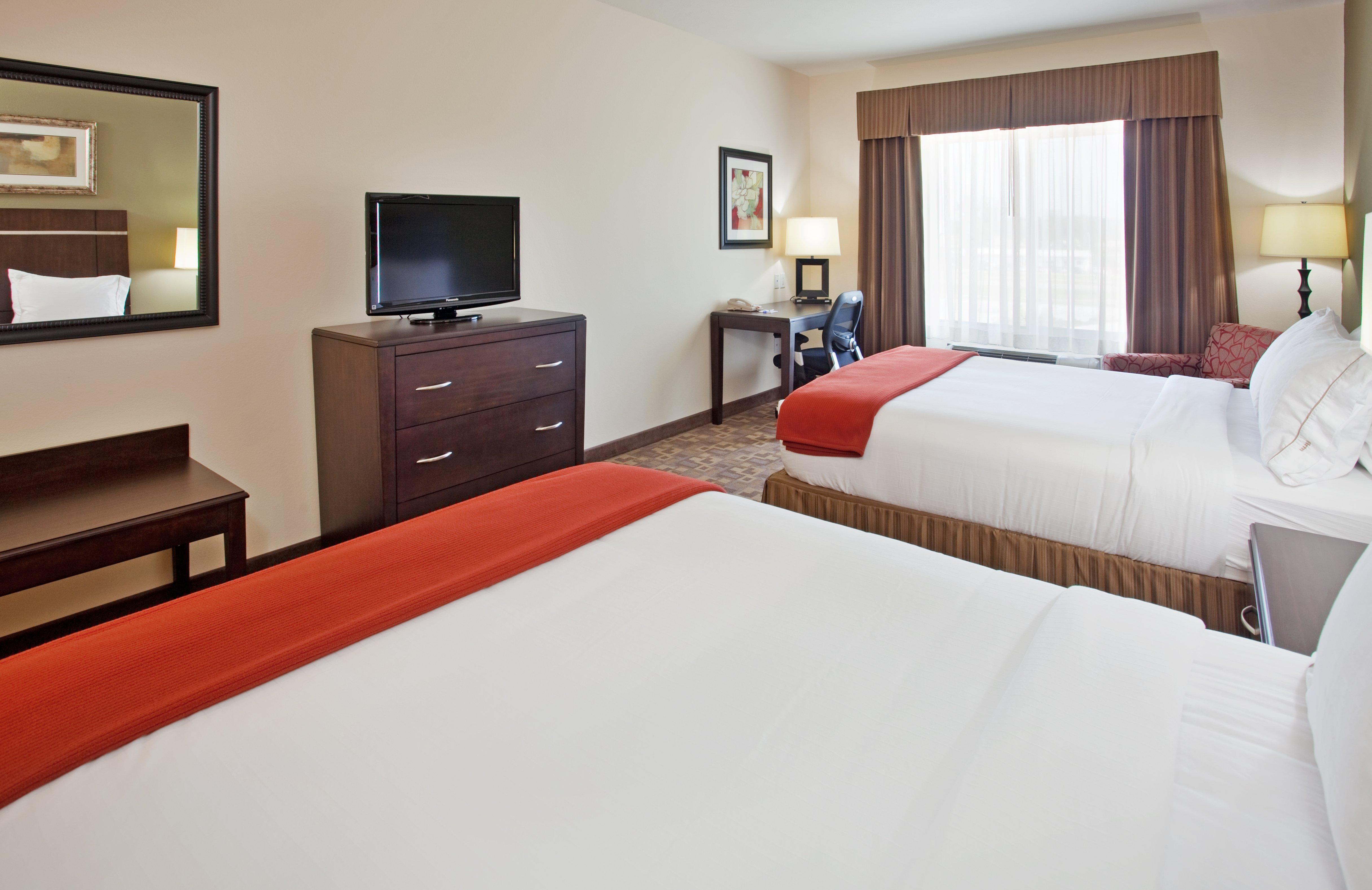 Holiday Inn Express & Suites North Topeka Kültér fotó
